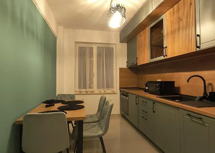 Modern Coresi * Брашов